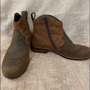 Two tone leather boots